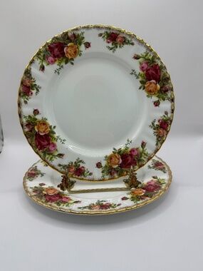 Royal Albert Old Country Roses 8 3/16" Salad Lunch Plate set of 2